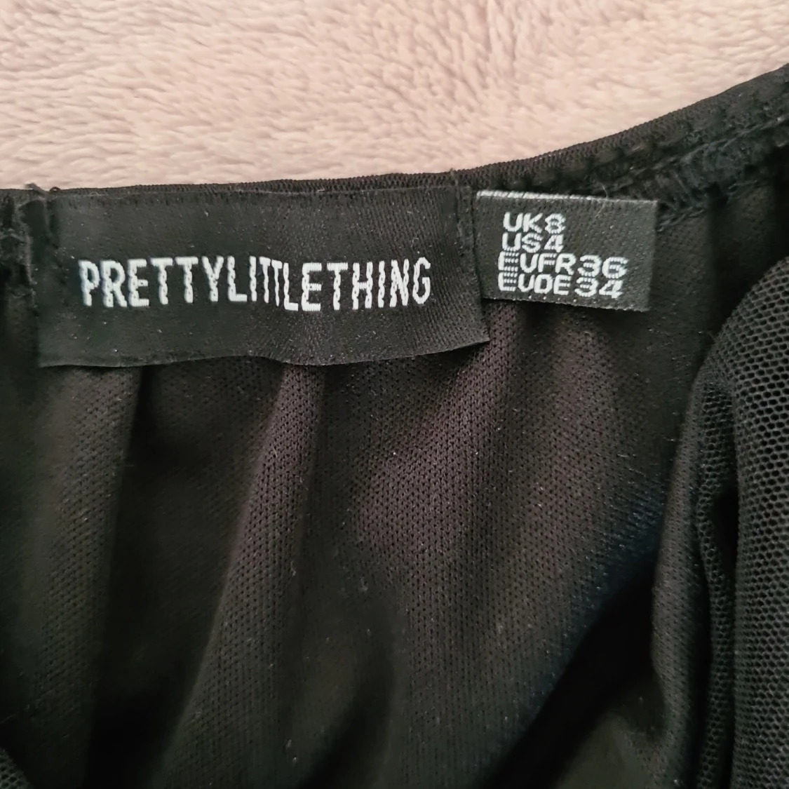 Svart meshklänning PrettyLittleThing - 3