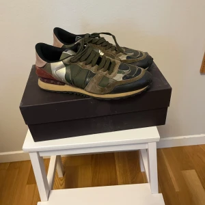 Valentino Rockrunners - Säljer dessa Valentino Rockrunners i storlek 42, bra skick. 