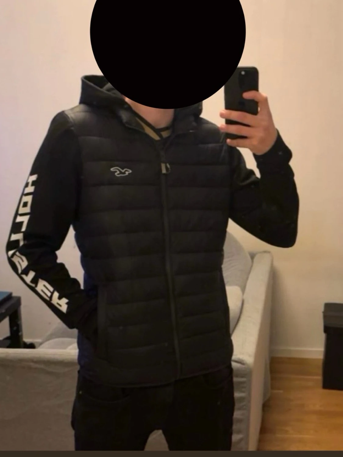 Svart pufferjacka från Hollister - 3