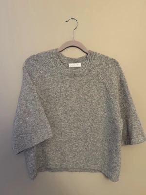 Stickad kortärmand primark - 🩶