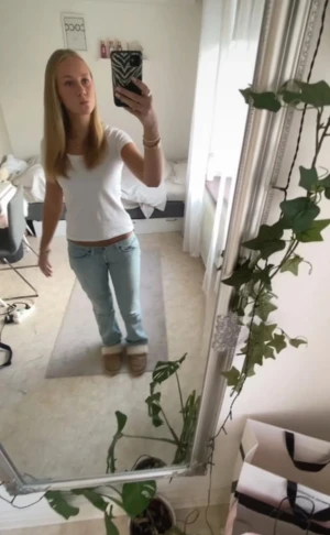 Ljusblå bootcut jeans från Pepe Jeans - Säljer ett par ljusblå jeans från Pepe Jeans med låg midja. Pris kan diskuteras ❤️