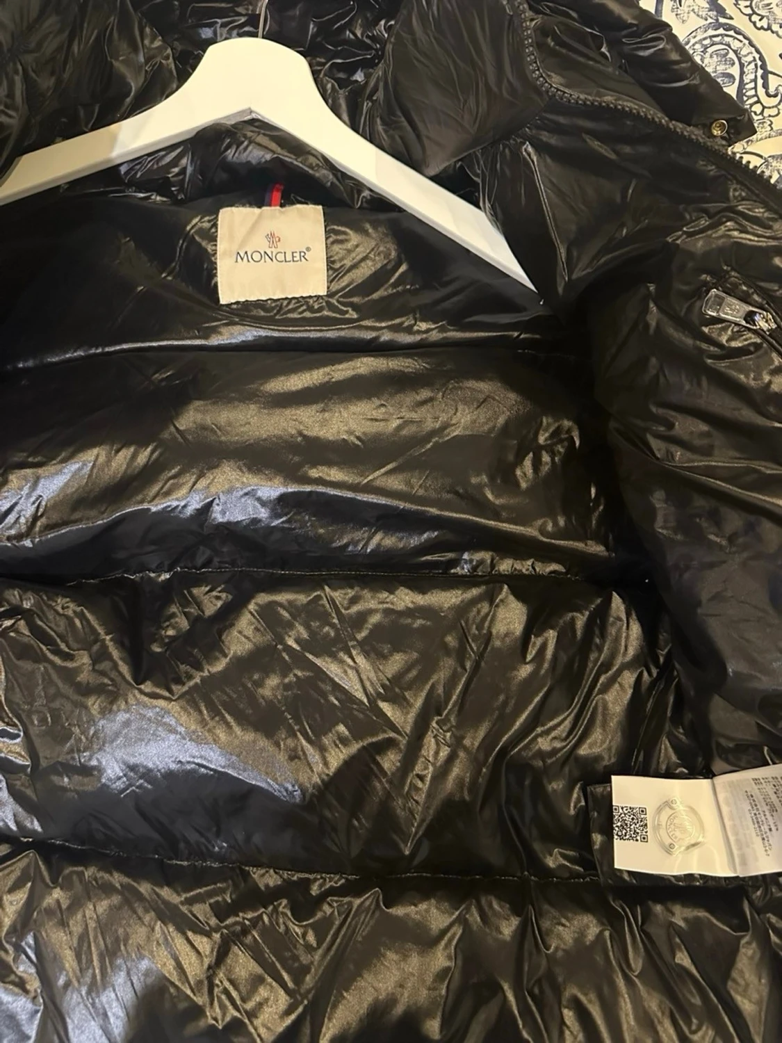 Svart pufferjacka från Moncler - 3