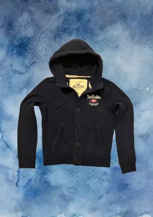 Säljer denna otroliga sällsynta och feta Hollister cardigan med knappar | Mycket bra skick | Längd ≈ 62cm, Bredd armhåla - armhåla 53 cm | Modell 175, 68 kg 