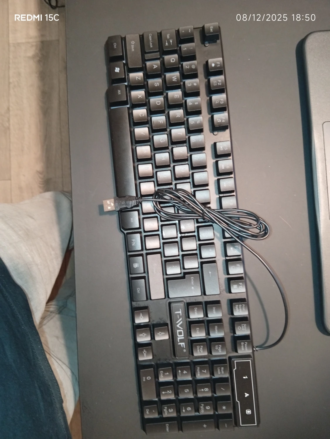 T-WOLF Rainbow Backlit Game Keyboard - 1