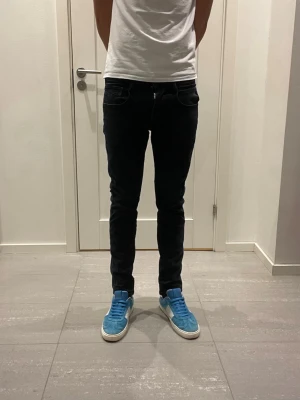 Replay Anbass Jeans - Säljer nu dessa Replay Anbass jeans, W31 o L30, skriv för fler bilder/frågor🙌🏼