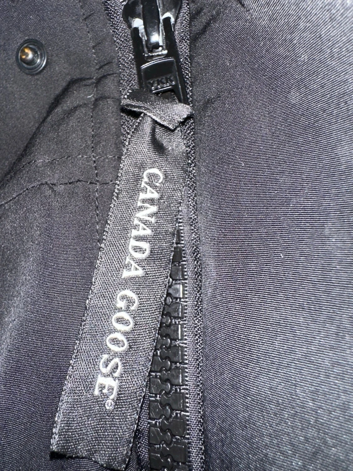 Svart pufferjacka från Canada Goose - 2