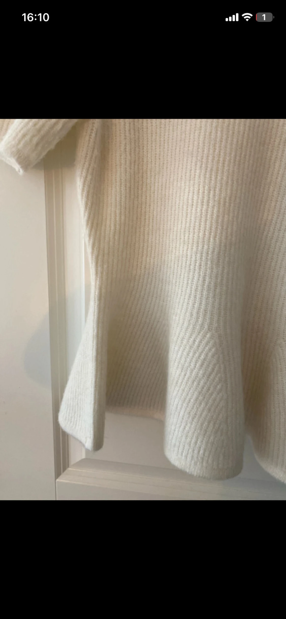 Ribbad vit stickad tröja från H&M - 2