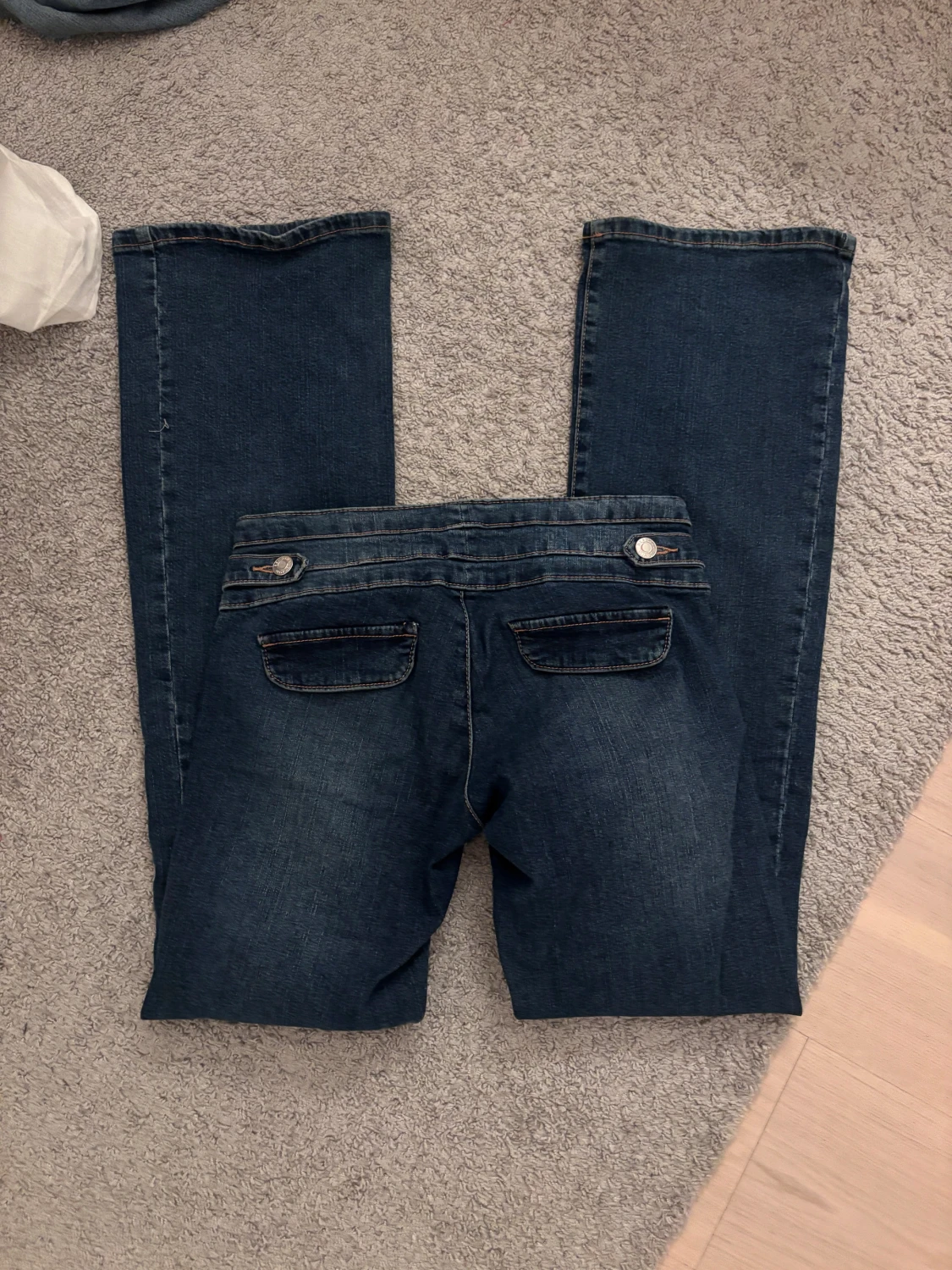 Mörkblå bootcut jeans - 1