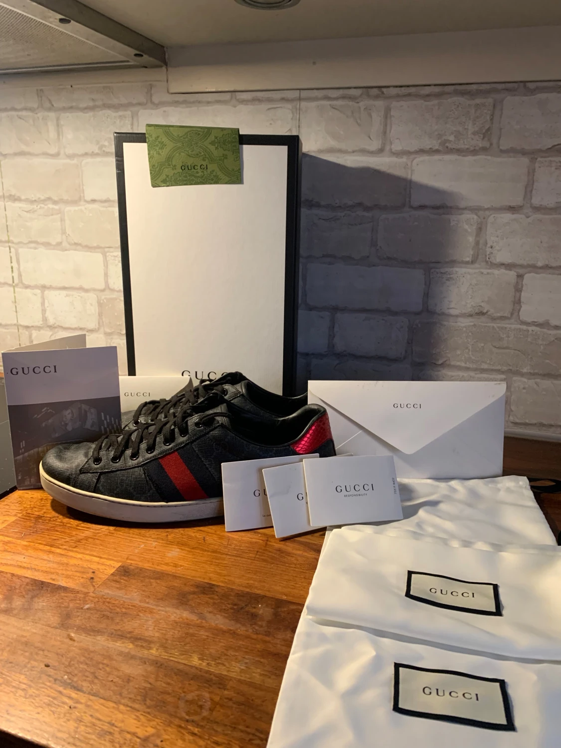 Gucci ace svarta