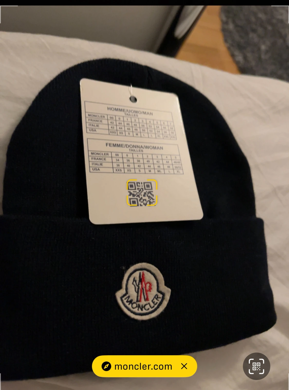 Moncler mössa  - 1