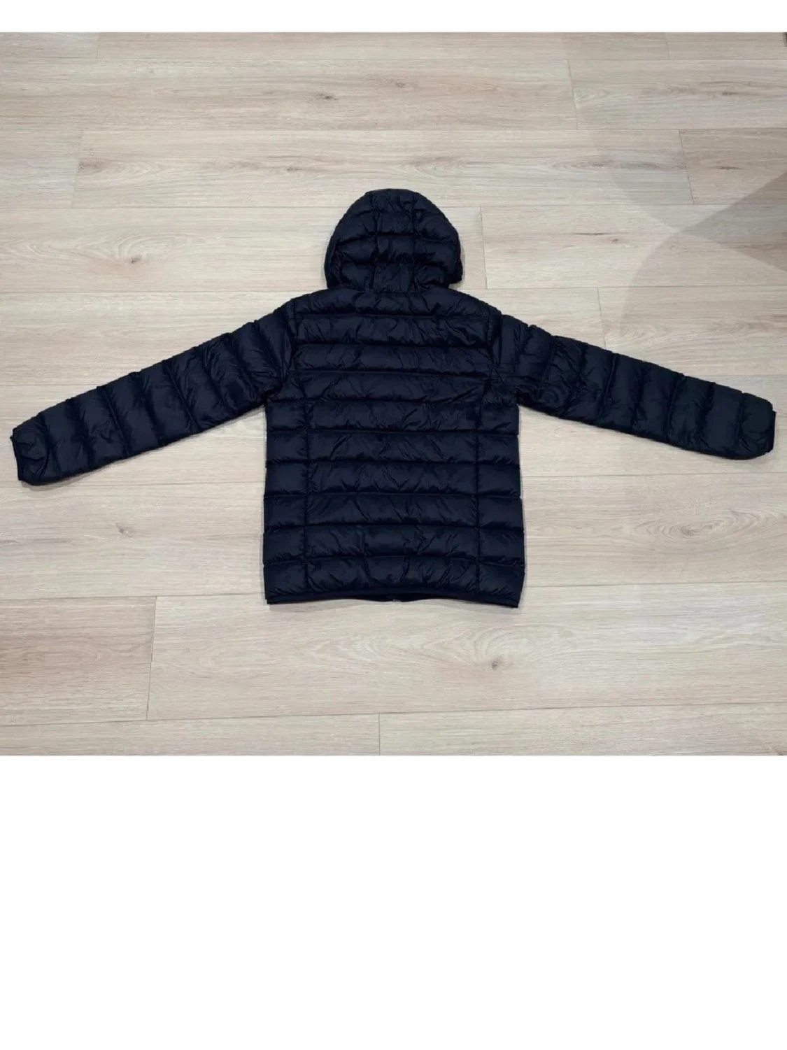 Svart dunväst med huva från EA7 - 1