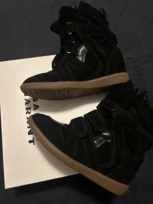 Becktt 39 storlek Black Svart  - inget mer och säga ;) skriv vid frågor eller funderingar!! Snabb Frakt, skickar direkt imorgon ☺️ Först till kvarn förstås, kan fixa gratis frakt ❣️✨~