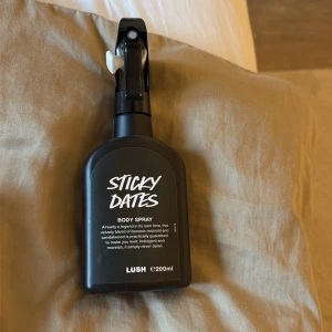 Sticky Dates Body Spray 200ml - Använd Max 10 pumps❣️