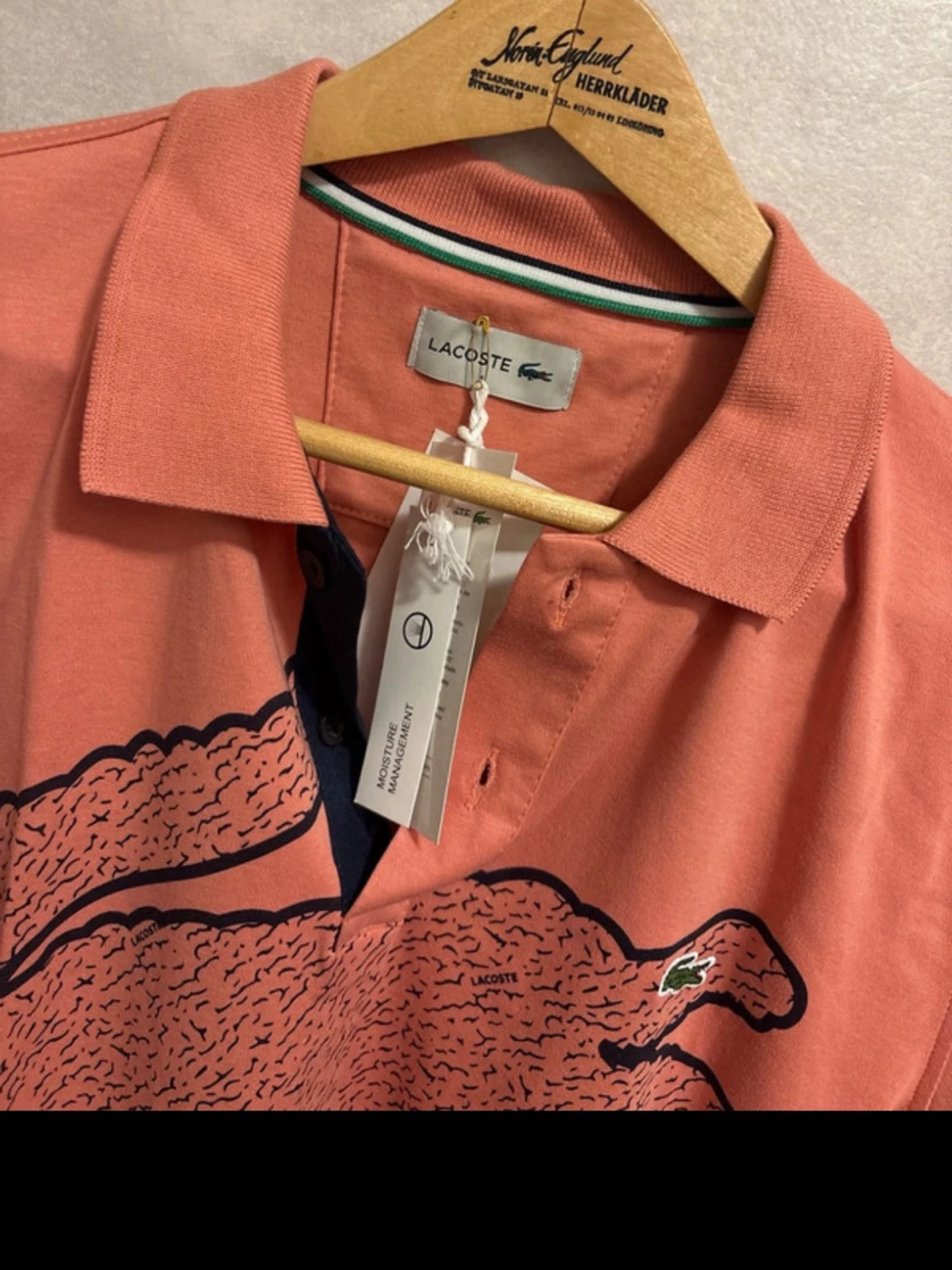 Korallfärgad pikétröja från Lacoste - 1