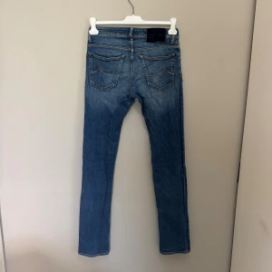 Jacob Cohën jeans  - Modell 622 storlek 30 hål i högra ficka går att fixa med enkel lagning 