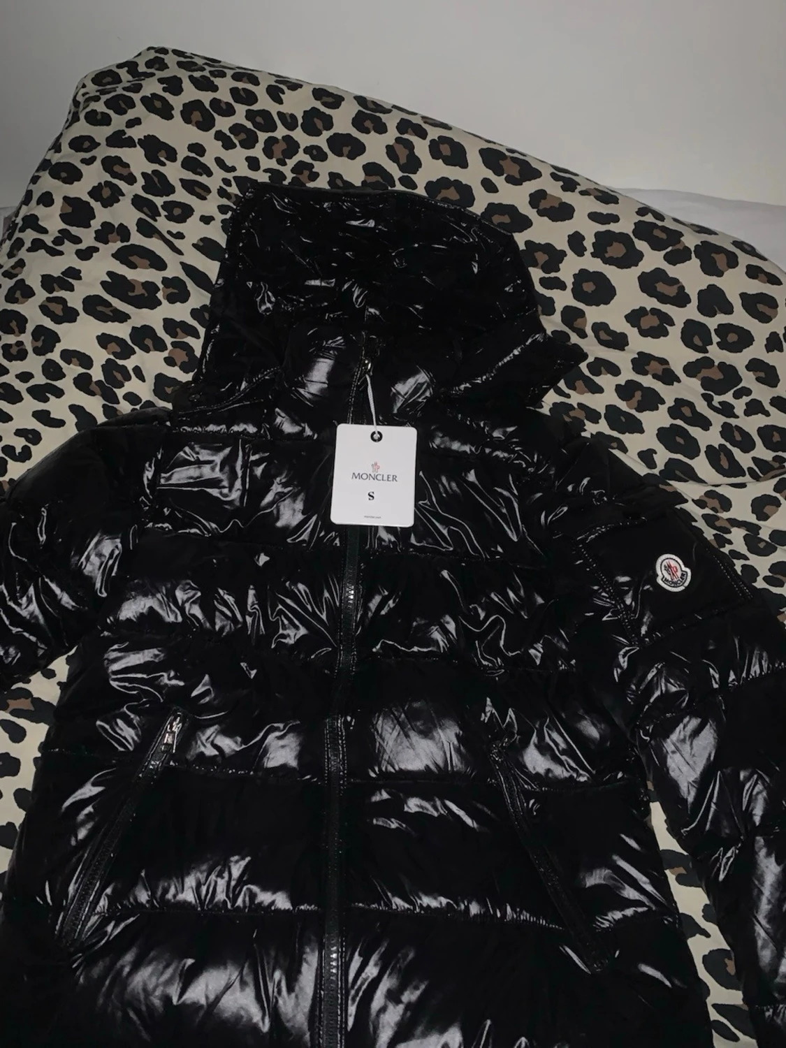 Svart pufferjacka från Moncler S