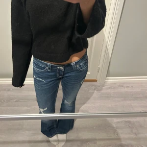 Low bootcut jeans - Säljer dessa jeans från Gina i Tall modellen, använder ej och är i en storlek som passar både M och S, använt max 2 gånger! Kontakta om ni har frågor!