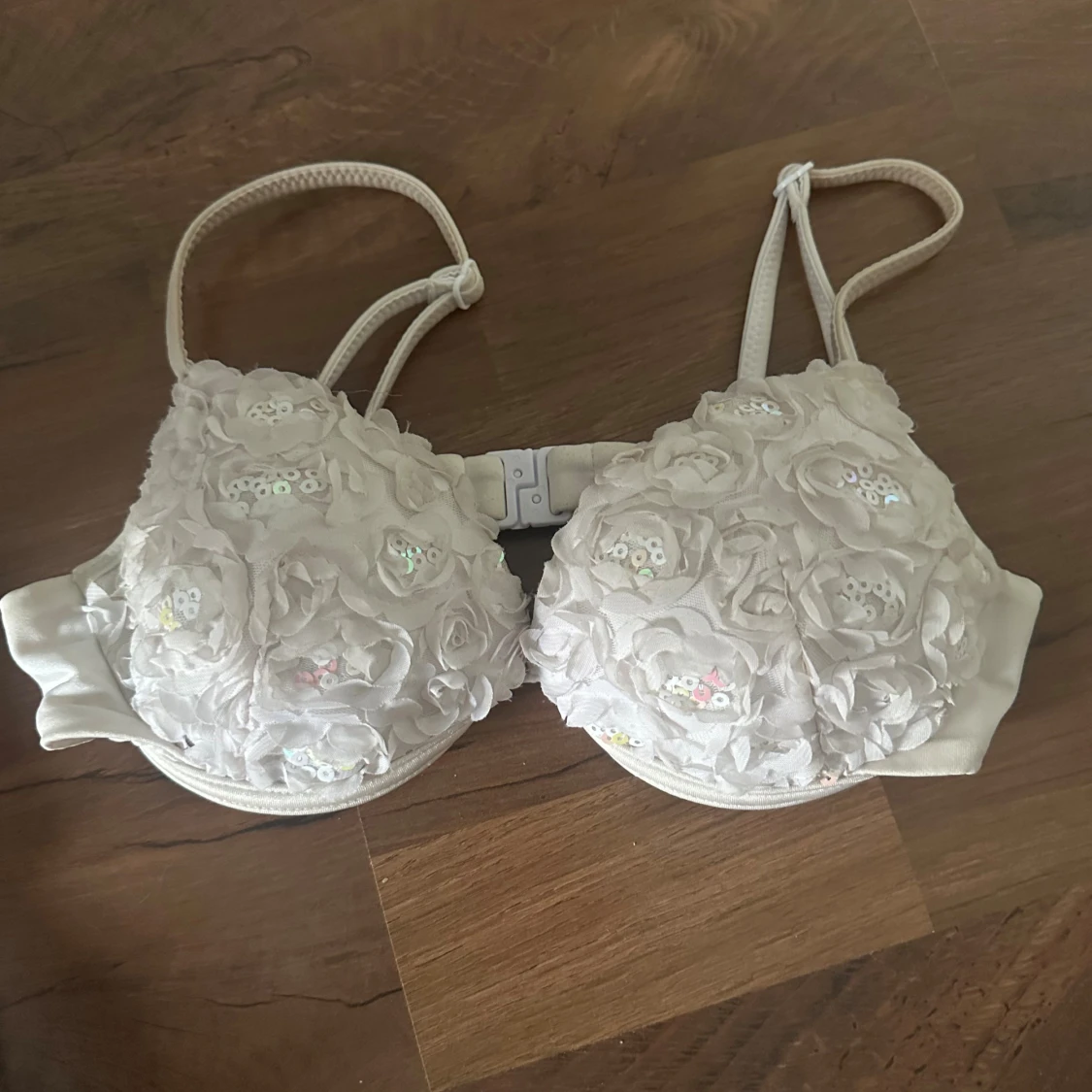 Vit blommig bikiniöverdel Calzedonia