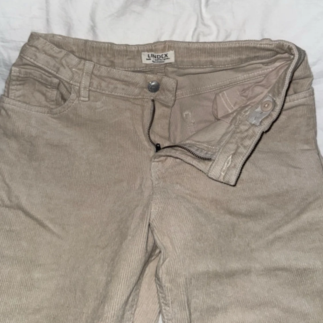 Beiga manchesterbyxor från Lindex - 4