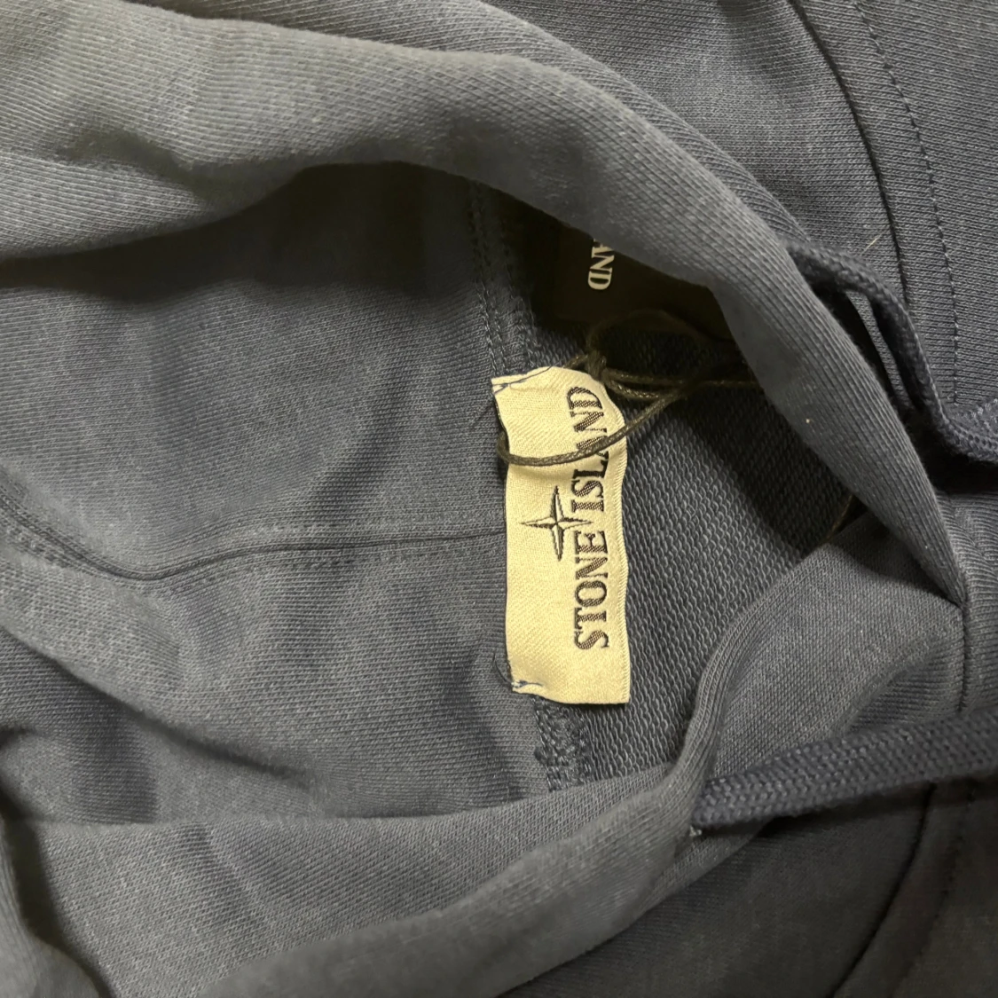 Blå hoodie från Stone Island - 2