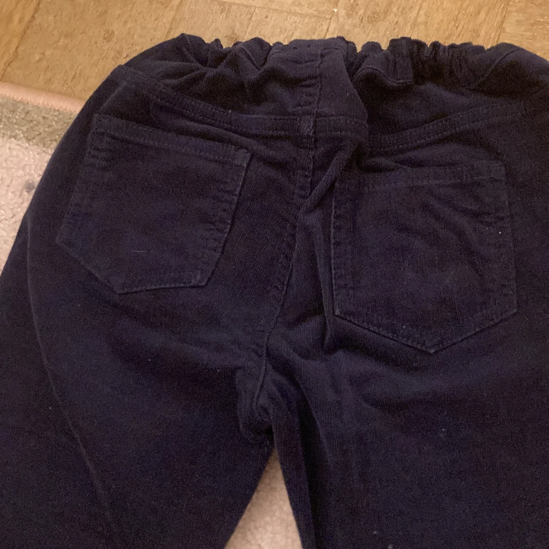 Mörkblå manchesterbyxor strl 140 💙💙💙 - 3