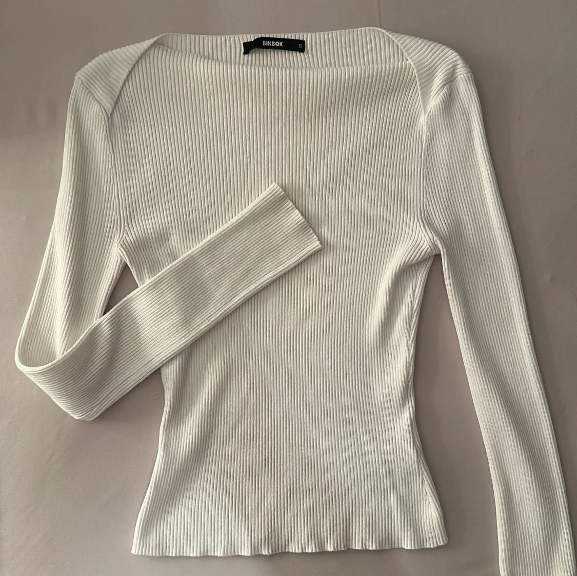 Vit ribbad långärmad tröja Bik Bok - 1