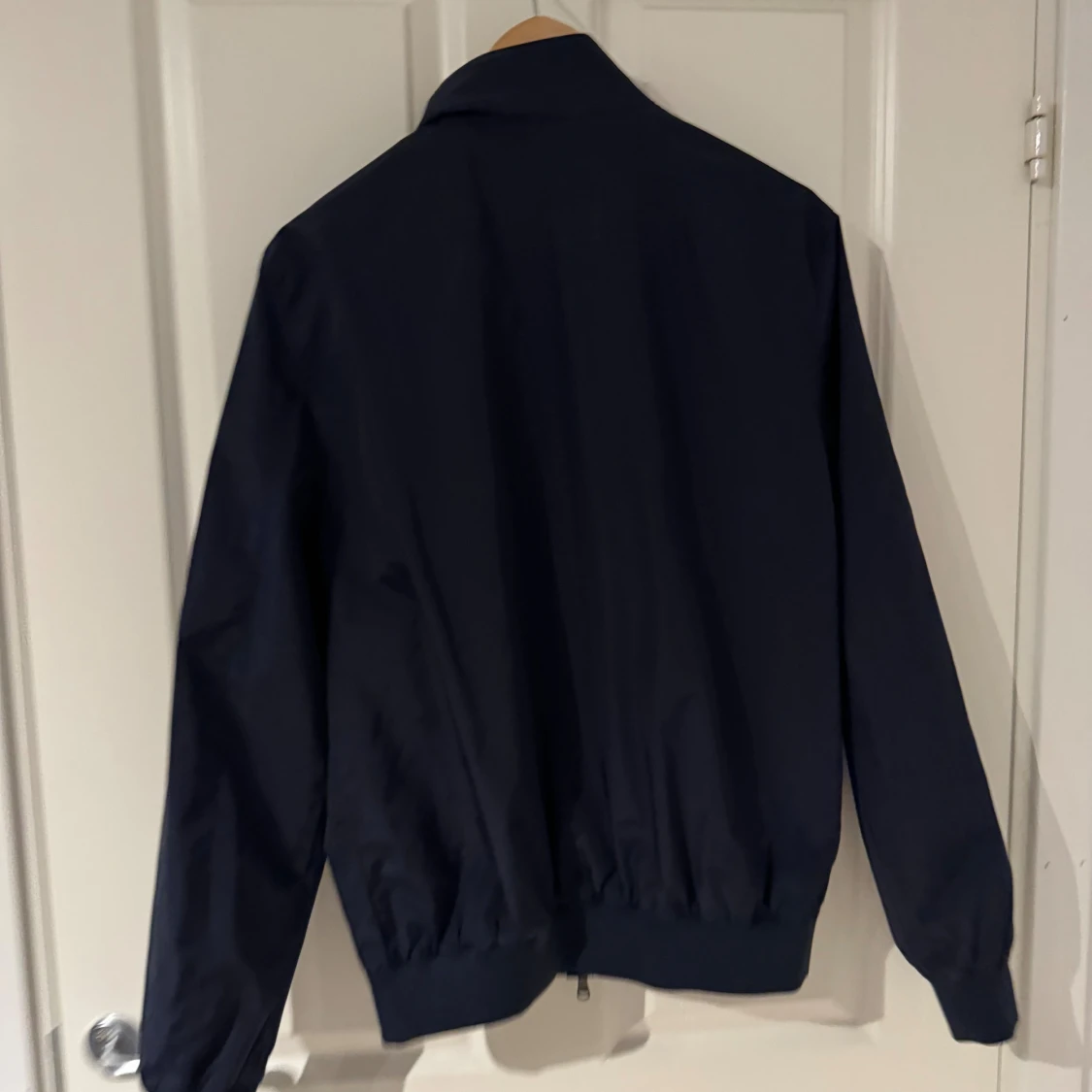 Marinblå vindjacka från Morris S - 1