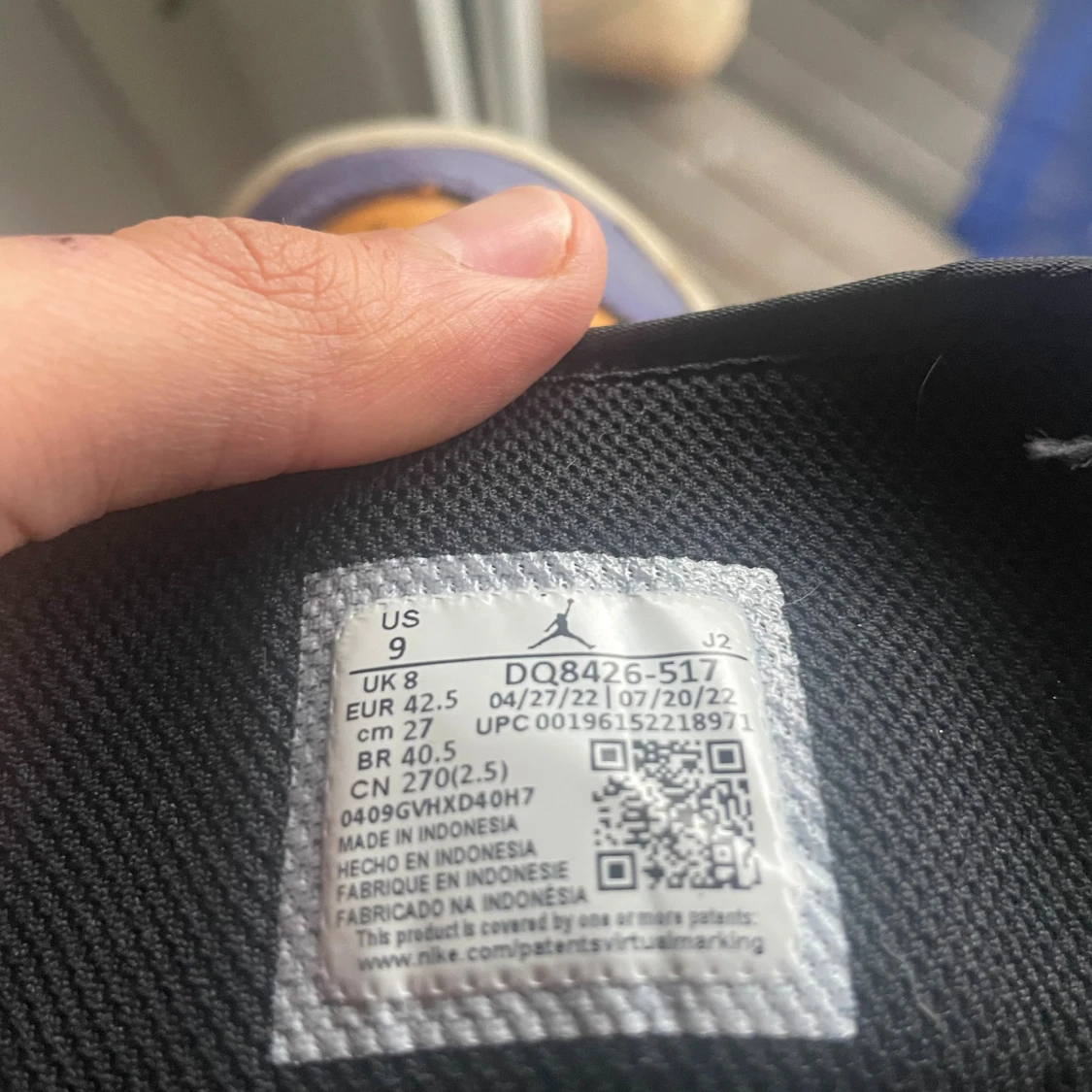 Nike Air Jordan 1 mid Lakers  - 4