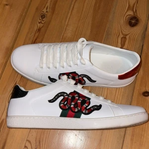 Gucci Ace skor - Har använt dom 1 gång de va idag t gymmet 