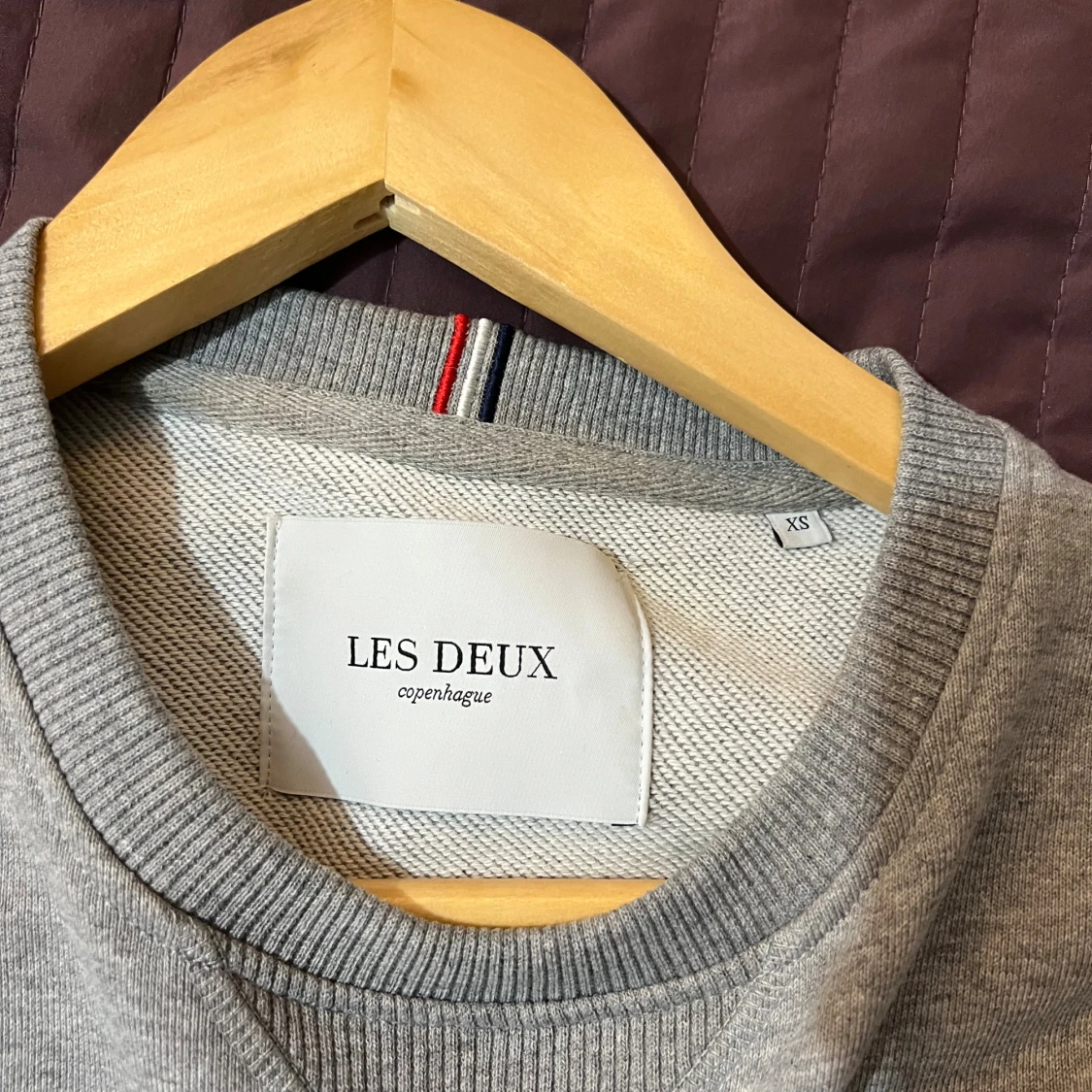Grå sweatshirt från Les Deux XS - 1