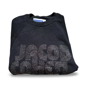 Jacob Cohen Tröja - Hej! Säljer nu min tröja från märket Jacob Cohen, storlek M, bra skick. Tveka inte på att höra av dig om du har frågor eller funderingar kring tröjan!