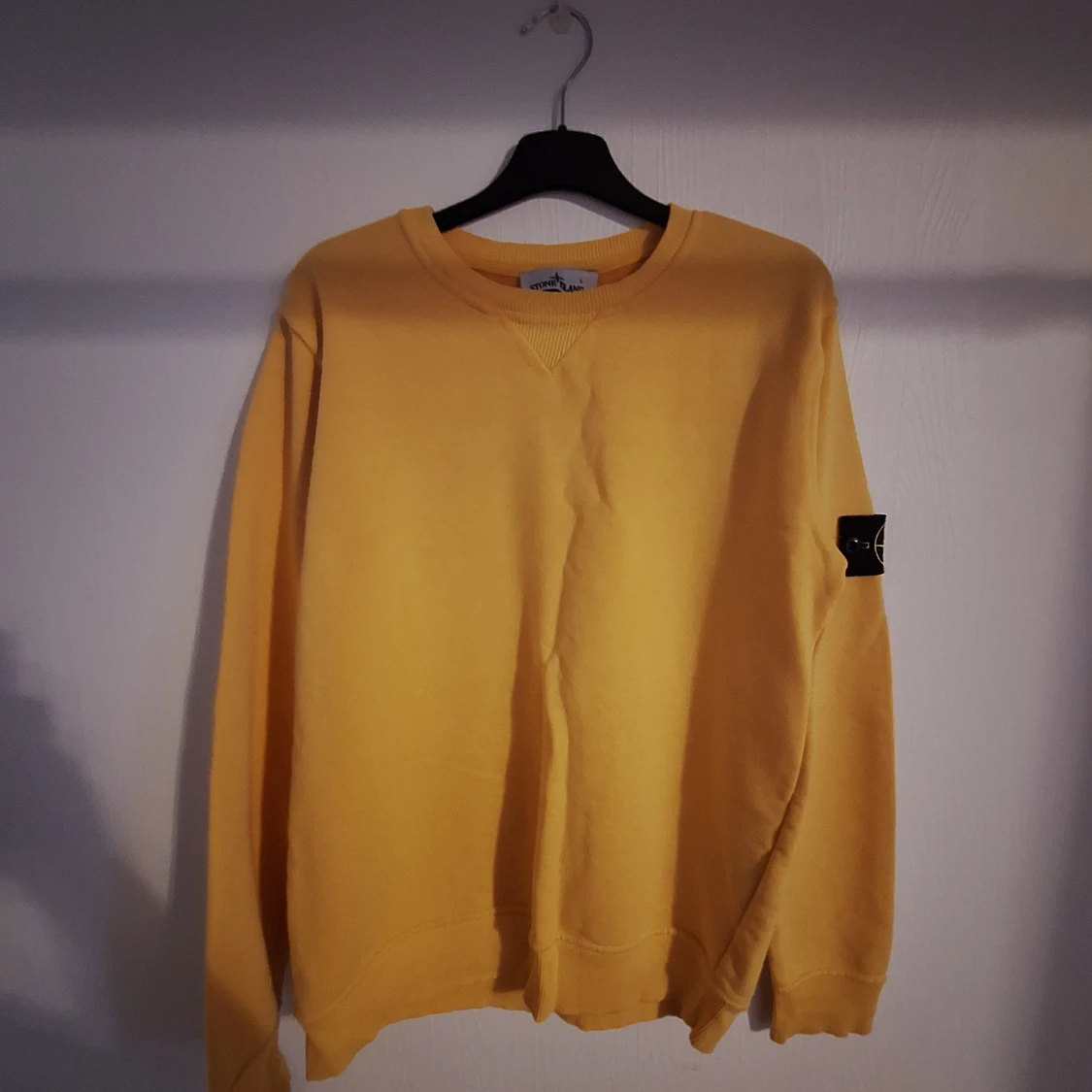 Gul Stone Island sweatshirt L