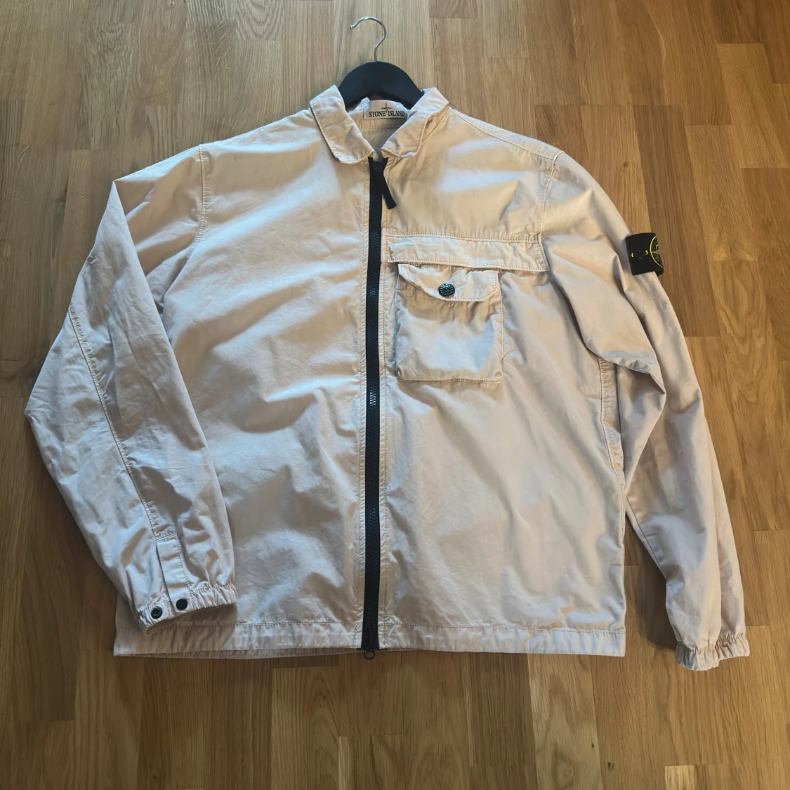 Beige overshirt från Stone Island [Utförsjölningspris]