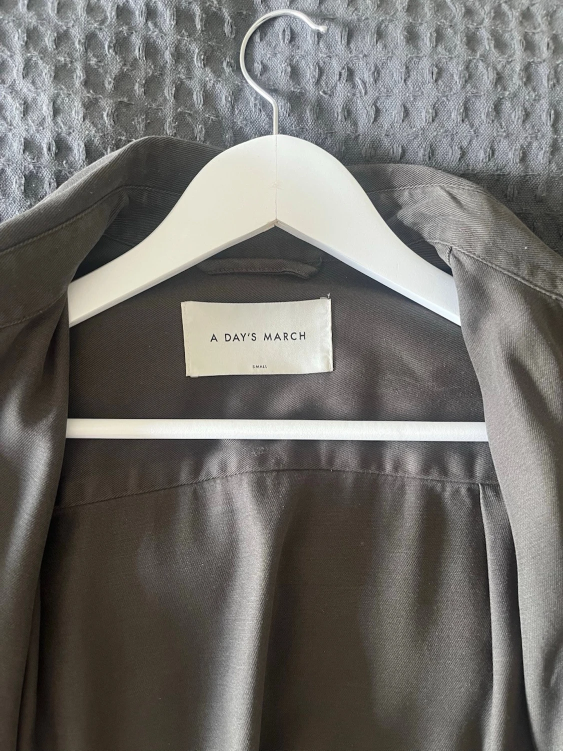 Olivgrön skjorta - 1