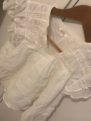 Vit blus - Vit blus helt ny!