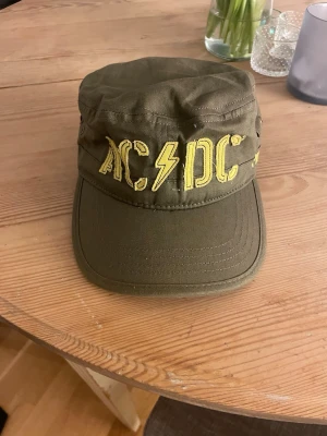 ACDC keps - Från officiella ACDC merchen. Nypris 600kr. Aldrig använd 