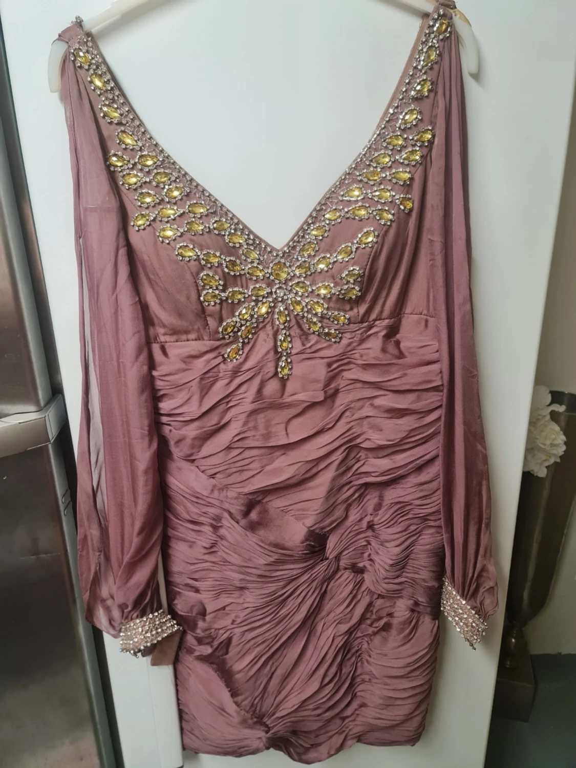 Ljuslila kortklänning med paljetter