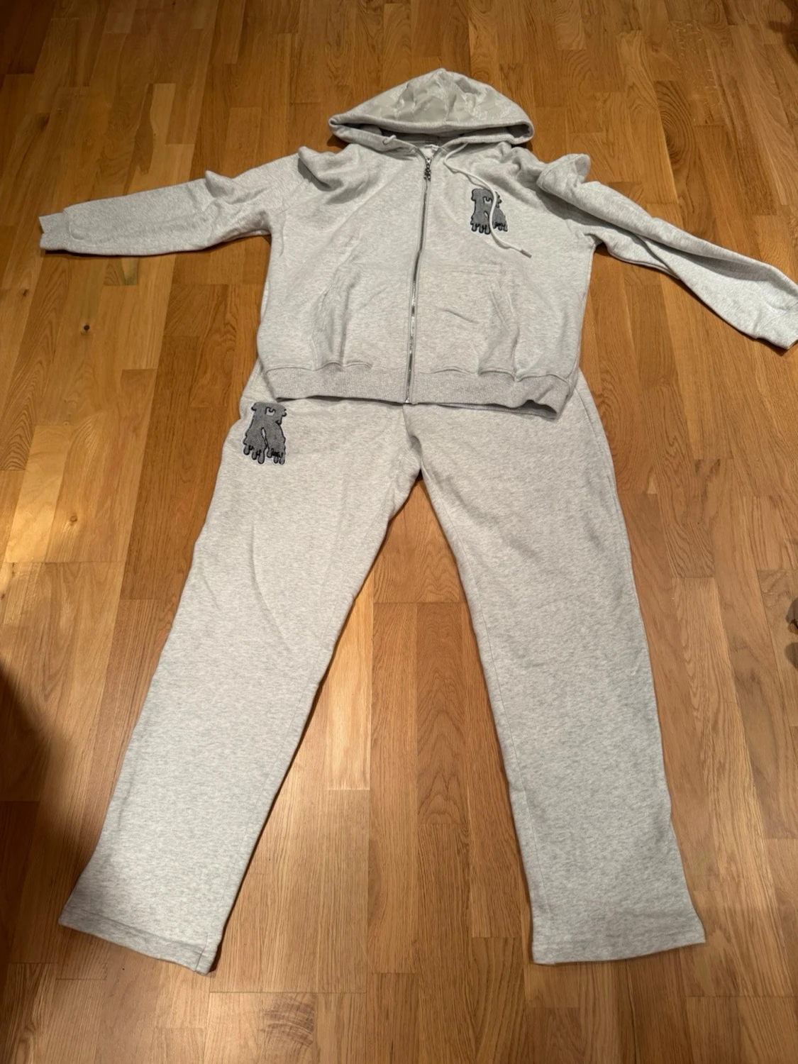 Grå mjukisbyxor från Risky, storlek L