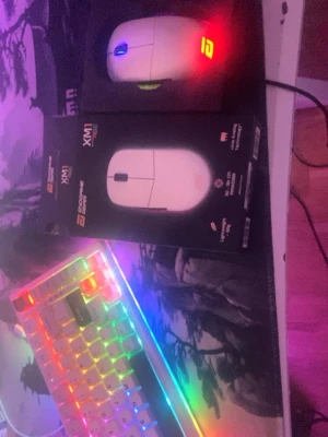 Tangentbord och mus - Säljer tangentbord och mus. Funkar hur bra som helst inga problem, rätt nytt,  Tangentbord:YUNZII YZ75  Mus: EndGame XM1 RGB Skriv om du har mer frågor men om du vill ha en bra spel upplevelse så är detta rätt för dig. Säljer pga har för många 