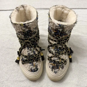 Inuikii vinterskor  - Superfint skick, nästan aldrig använda. Kan mötas upp om du bor i Stockholm. Fler inuikii vinterskor finns i min profil. 