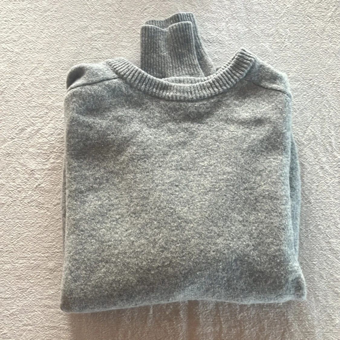 Grå stickad tröja från A Day's March - 1