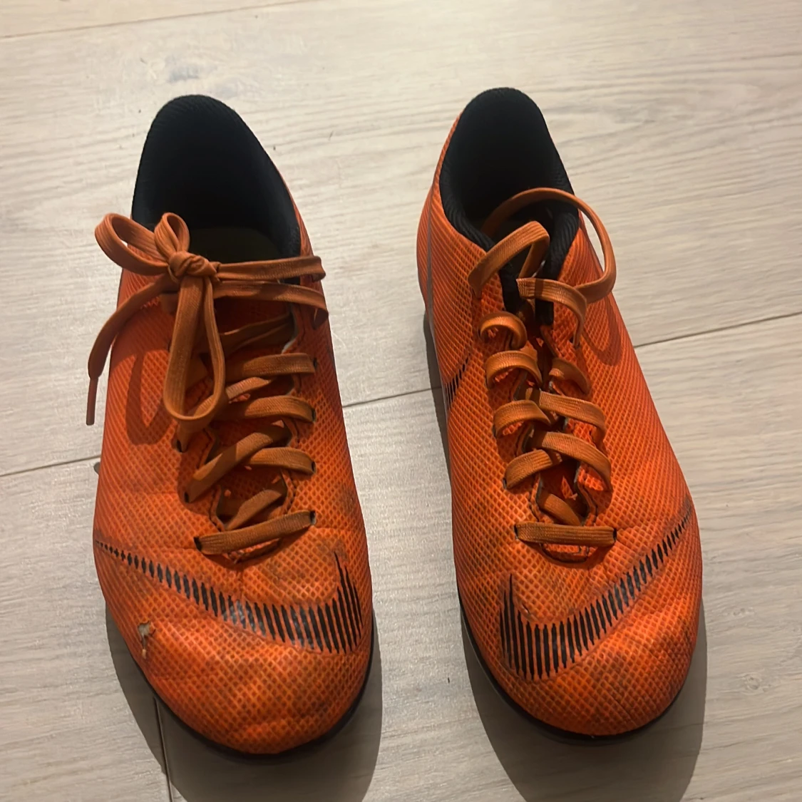 Nike Mercurial orange fotbollsskor - 1