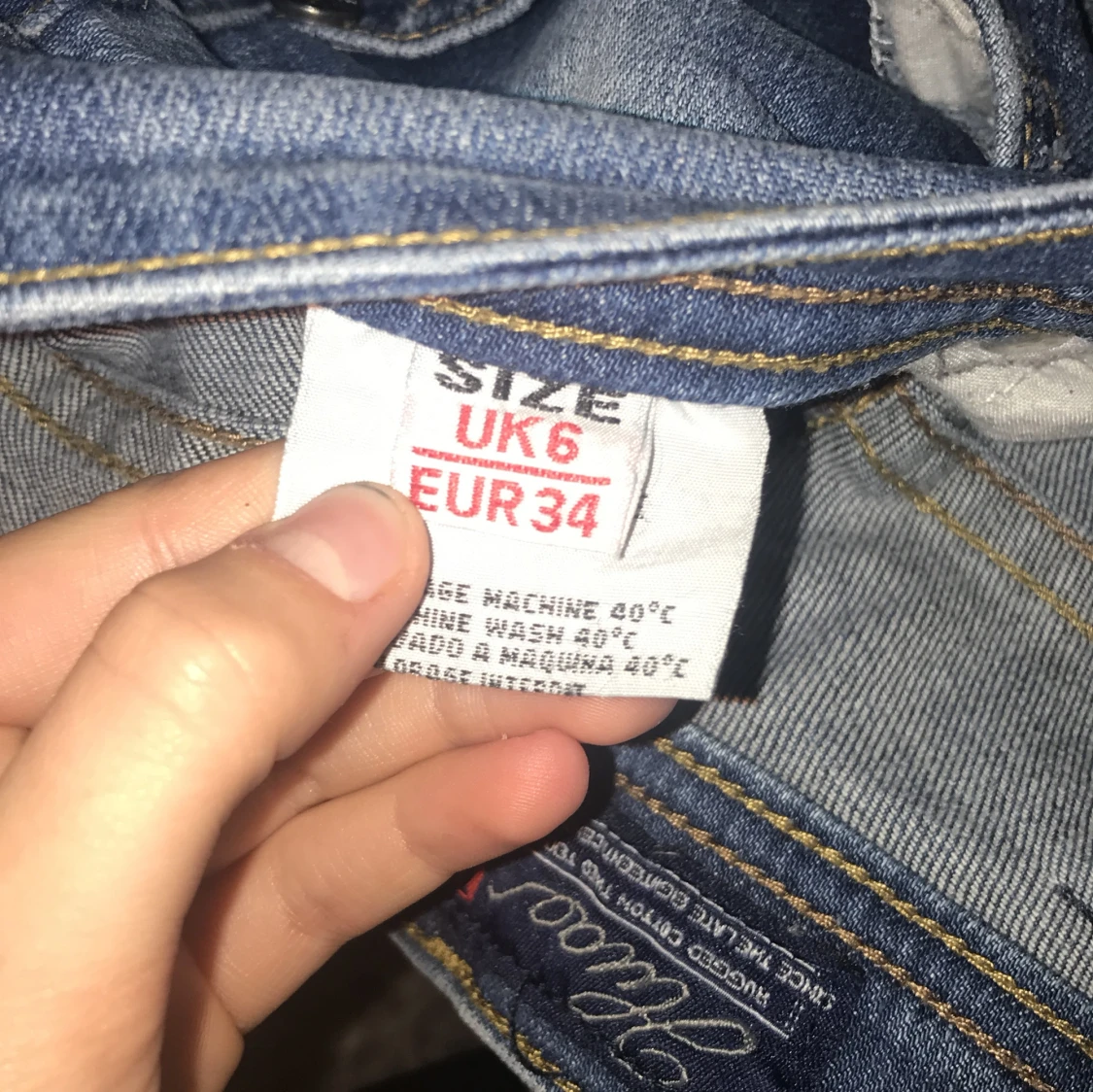 Blå boutcut jeans - 4