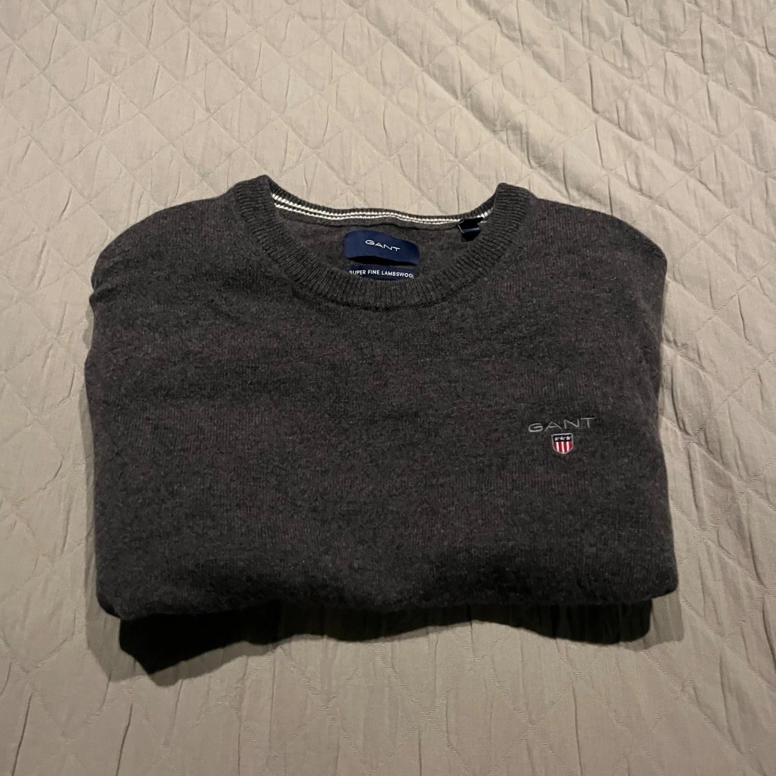 Mörkgrå stickad tröja från GANT - 2