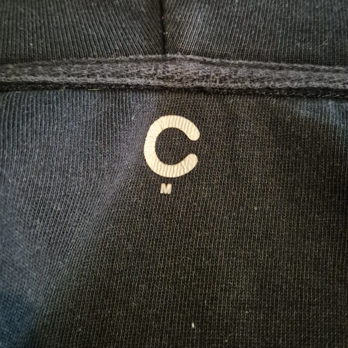 Mörkblå hoodie med dragkedja från Cubus - 2