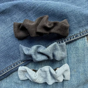Denim Clip - Dessa är våra clips som snart kommer att vara till försäljning, de kommer att kosta 69 kr st. Håll utkik här på Plick och Instagram 1 november!!!