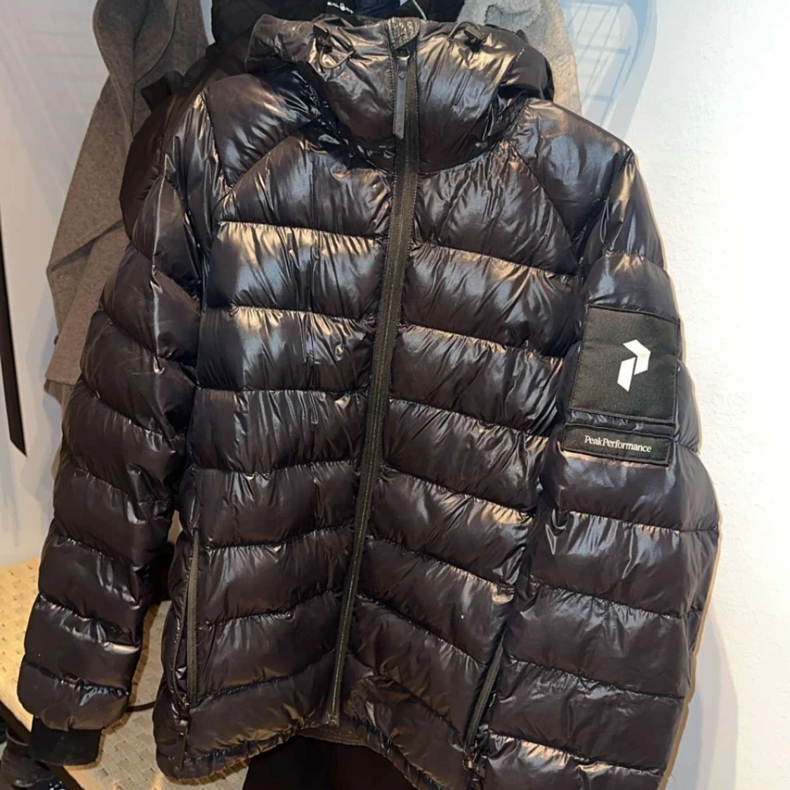 Svart Peak Performance Jacka 