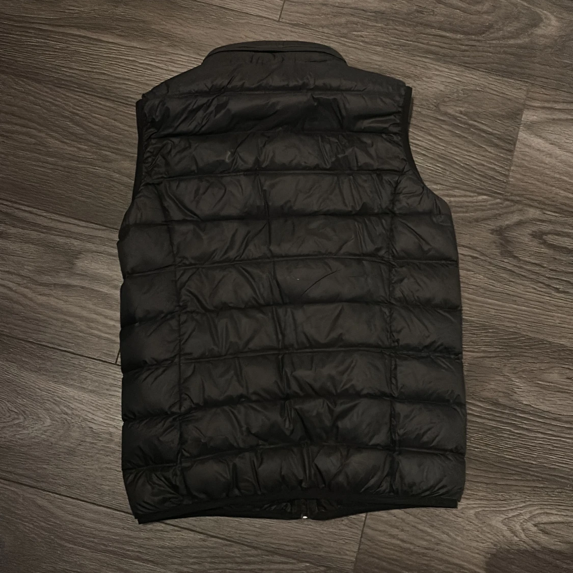 Svart dunväst från EA7 Emporio Armani - 1