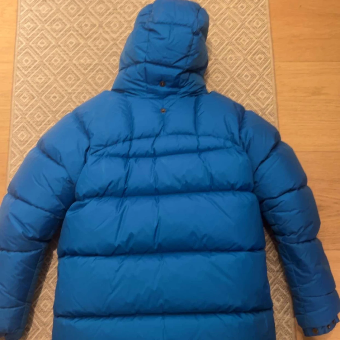 Blå dunjacka från Fjällräven - 1