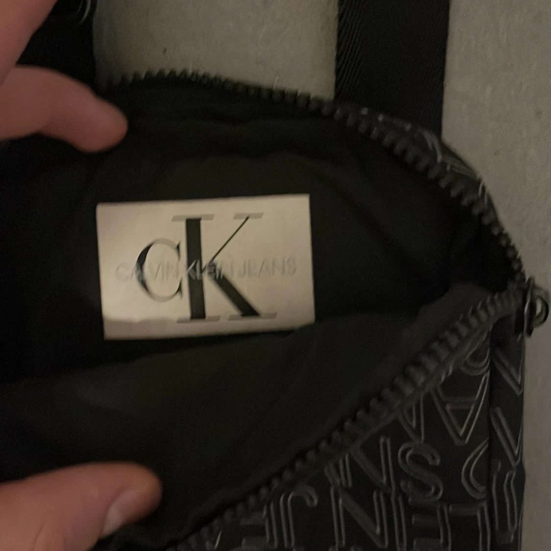 Svart axelväska Calvin Klein Jeans - 1